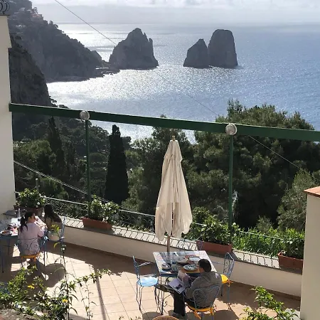 Sea View *